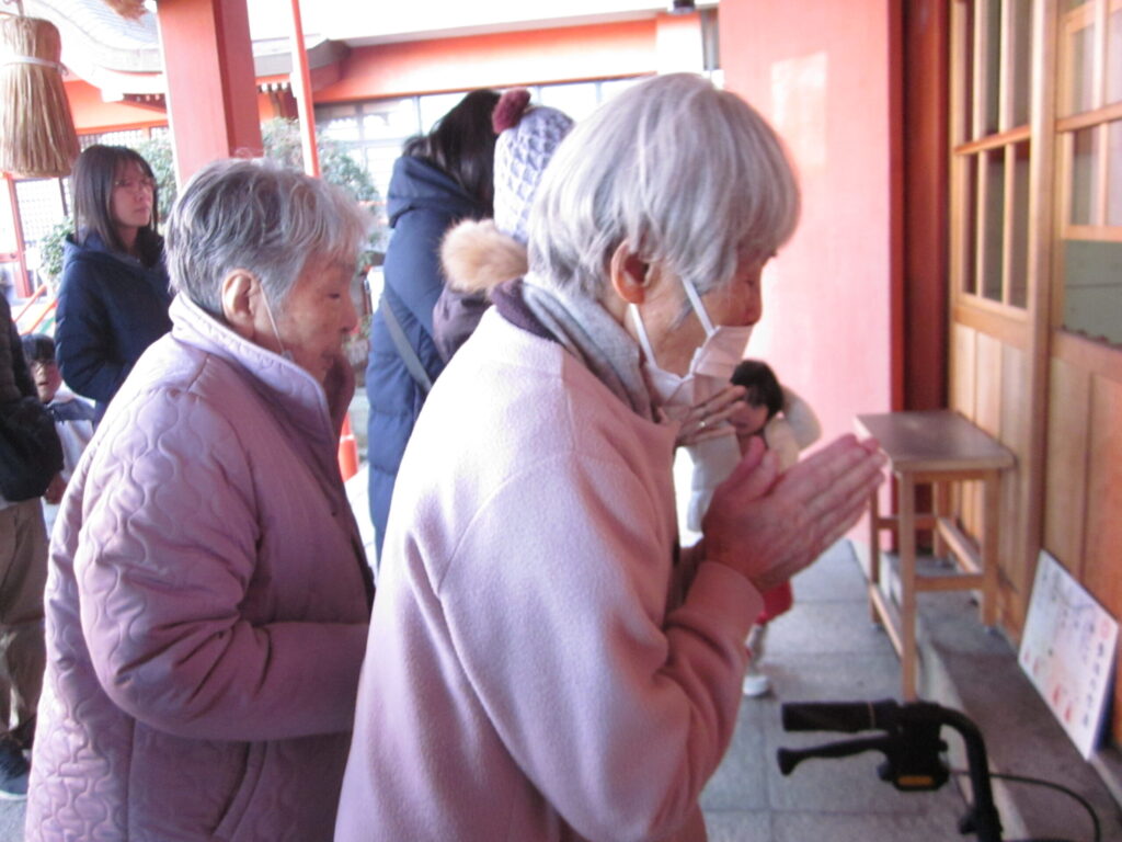 [明神デイ] 初詣に行ってきました♪ [あけましておめでとう🌅]